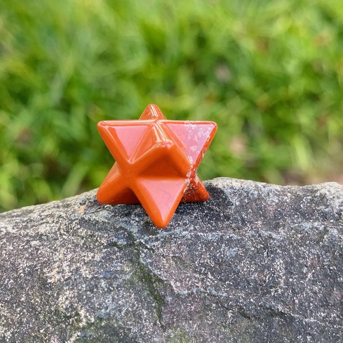 Healing Crystals: Natural Stone Merkaba Star - Sacred Meditation Energy Crystal