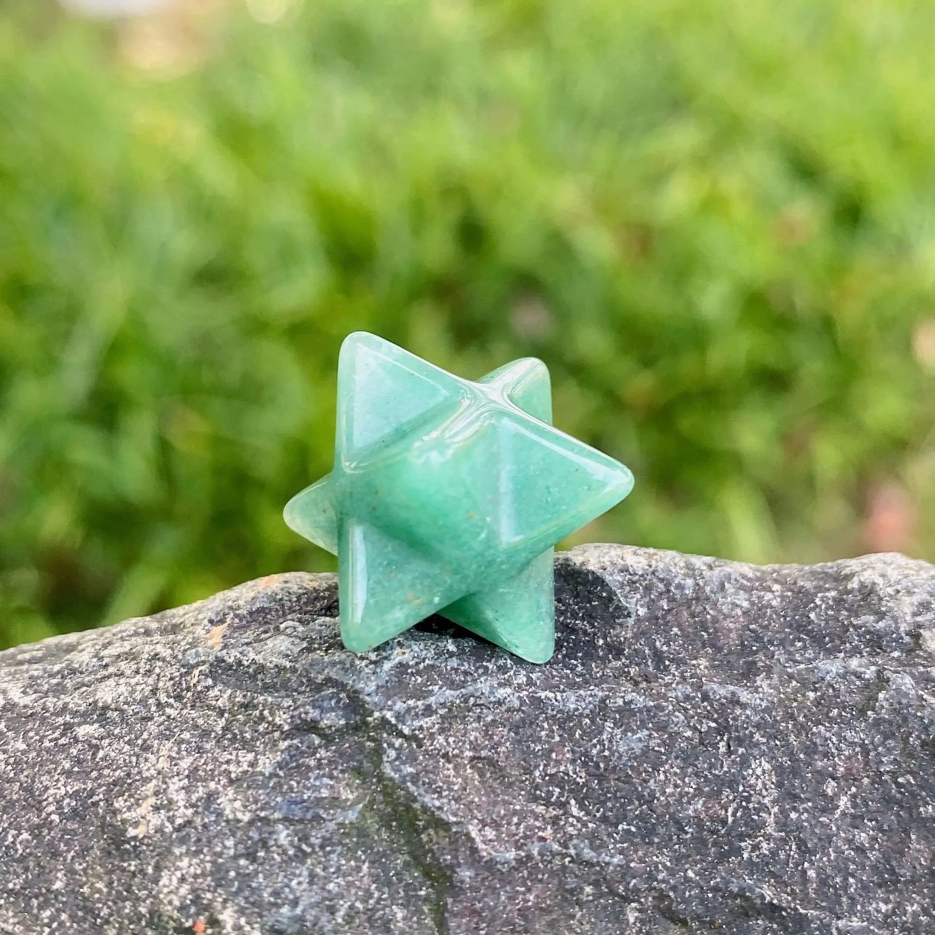 Healing Crystals: Natural Stone Merkaba Star - Sacred Meditation Energy Crystal