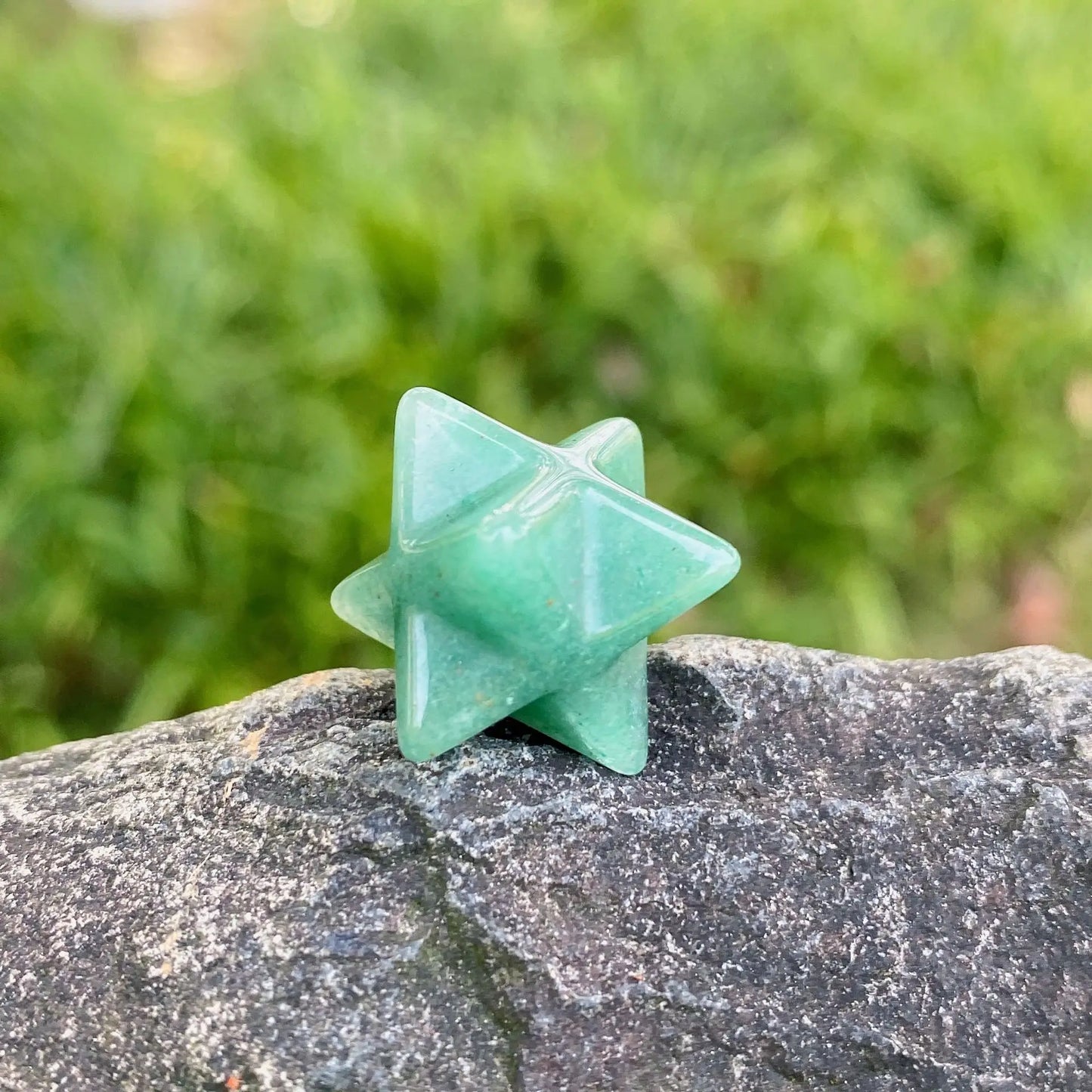 Healing Crystals: Natural Stone Merkaba Star - Sacred Meditation Energy Crystal